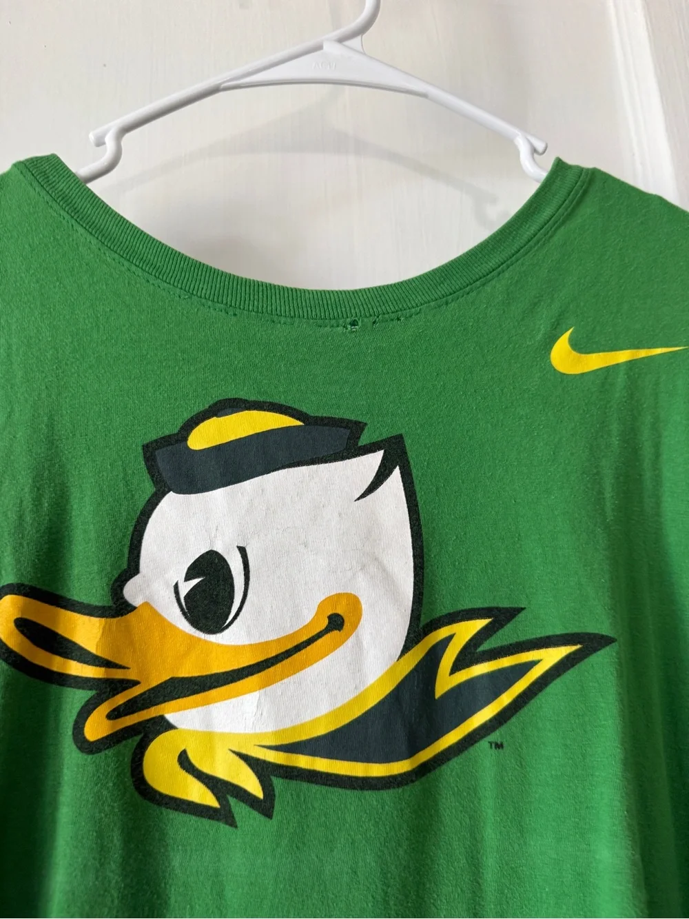 Nike Oregon Ducks Green T-Shirt with Yellow Duck Graphic